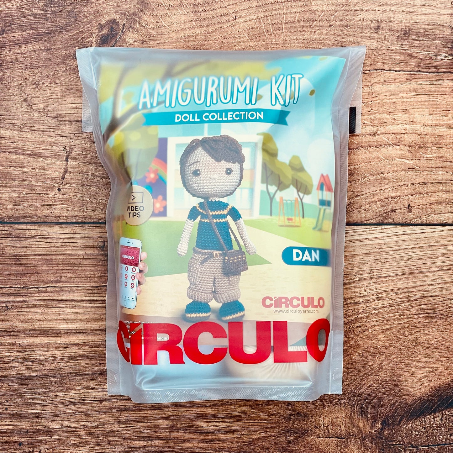 AMIGURUMI KIT DAN