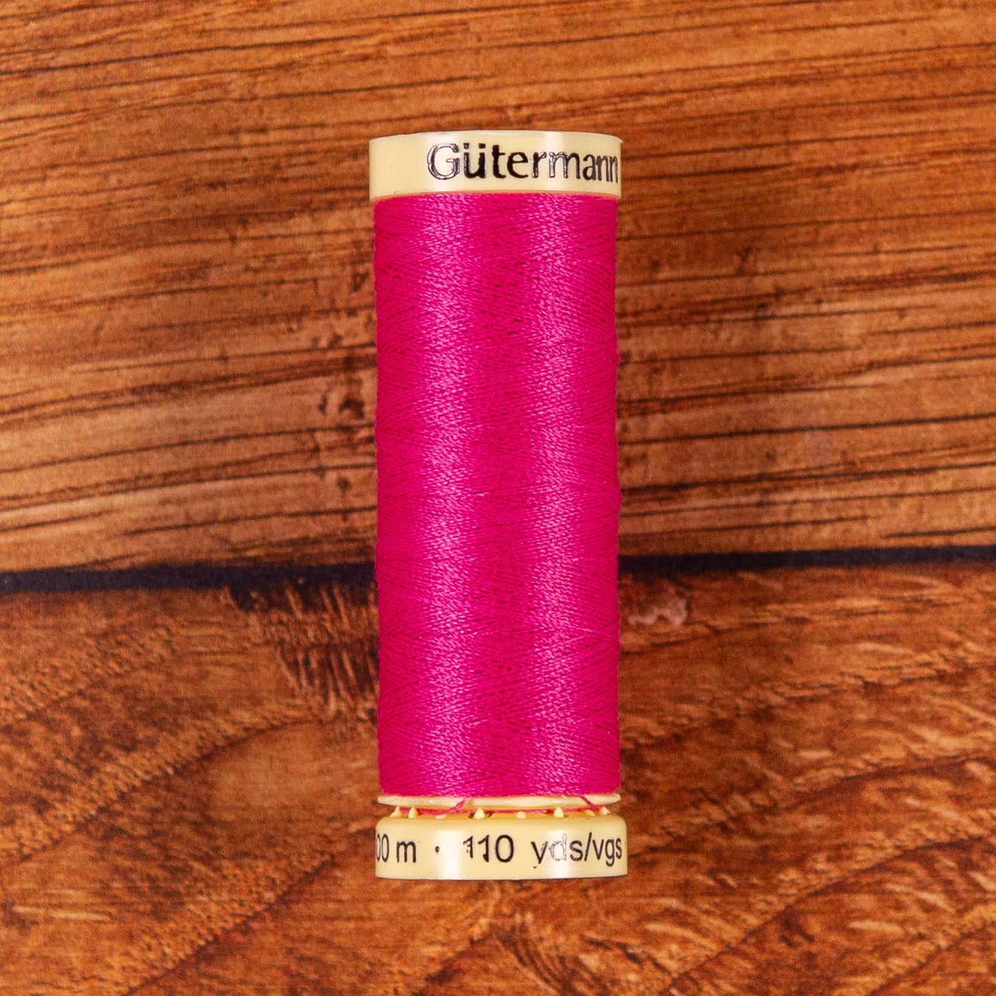 GUTERMAN THREAD 100m-COLOUR 733