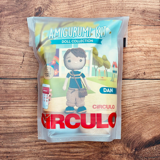 AMIGURUMI KIT DAN